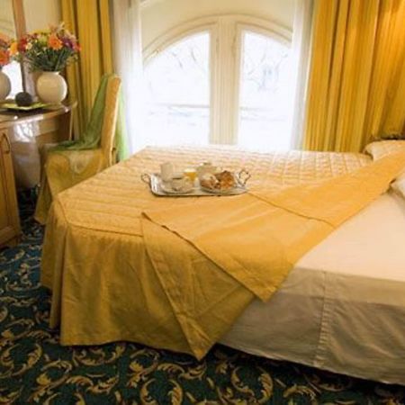 Hotel Cinque Giornate Milan Luaran gambar