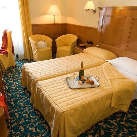 Hotel Cinque Giornate Milan Luaran gambar