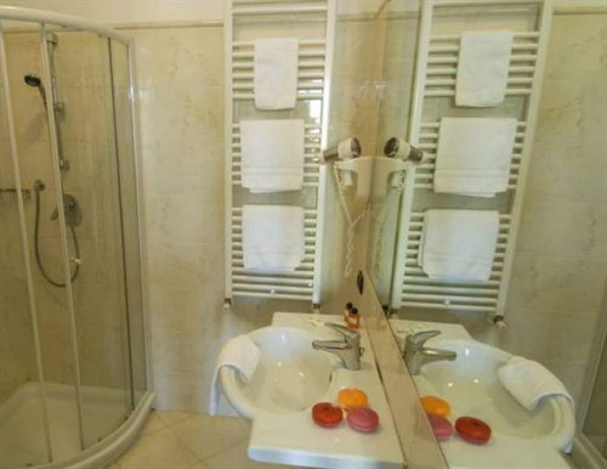 Hotel Cinque Giornate Milan Luaran gambar