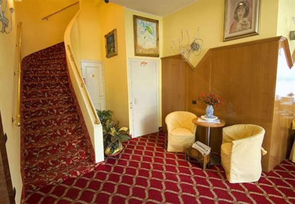 Hotel Cinque Giornate Milan Luaran gambar