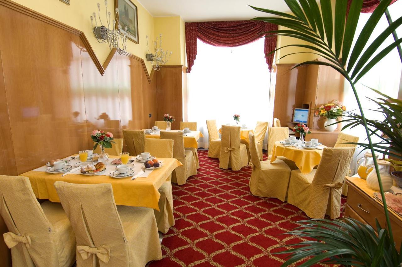 Hotel Cinque Giornate Milan Luaran gambar